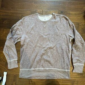 Long sleeved heather maroon shirt